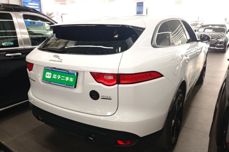 Used Jaguar F-PACE 2018 2.0T Four-Wheel Drive Urban Luxury Edition Rear Right 45 Deg