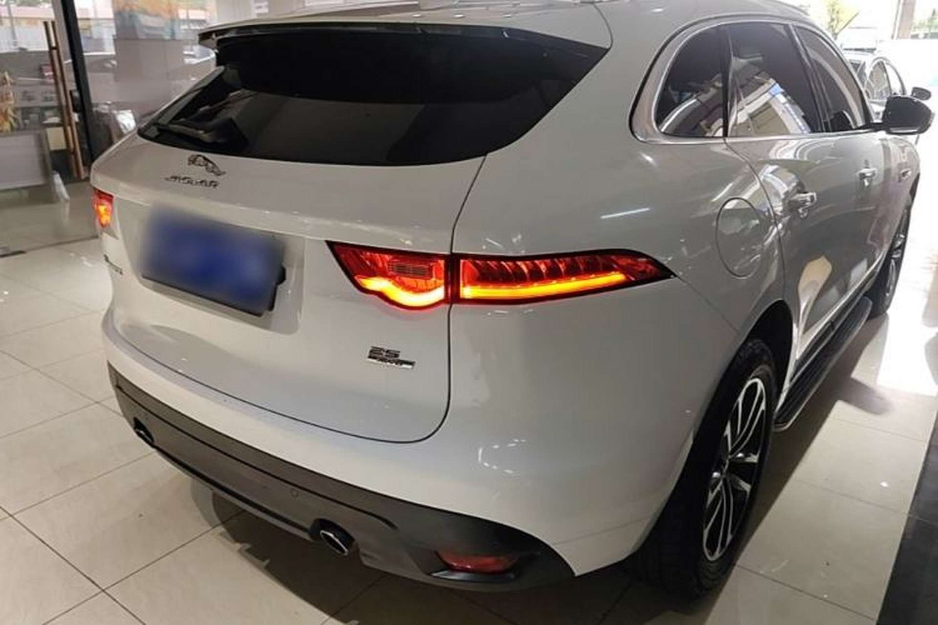 Used Jaguar F-PACE 2018 2.0T All-Wheel Drive R-Sport Sport Edition Rear Right 45 Deg