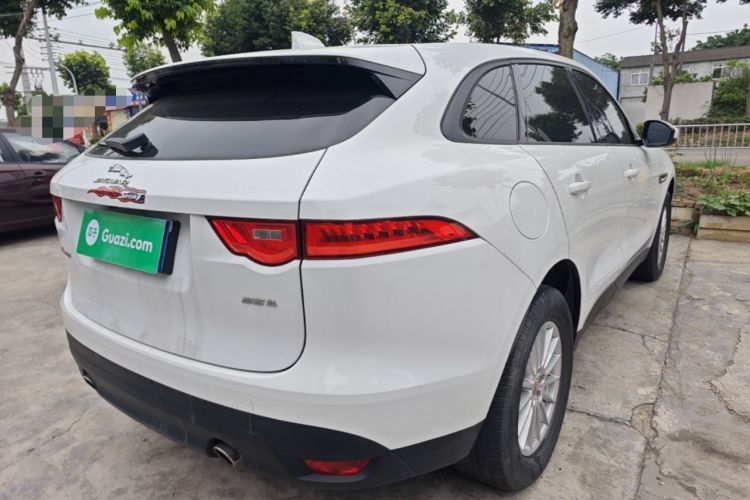Used Jaguar F-PACE 2018 2.0T Two-Wheel Drive Urban Deluxe Edition Rear Right 45 Deg
