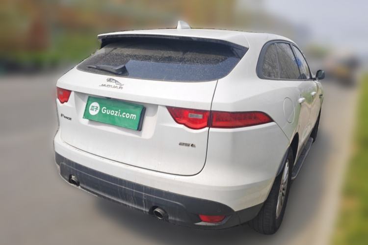 Used Jaguar F-PACE 2018 2.0T Two-Wheel Drive Urban Deluxe Edition Rear Right 45 Deg