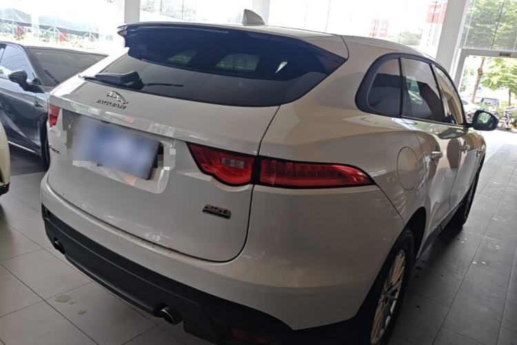 Used Jaguar F-PACE 2018 2.0T Four-Wheel Drive Urban Luxury Edition Rear Right 45 Deg