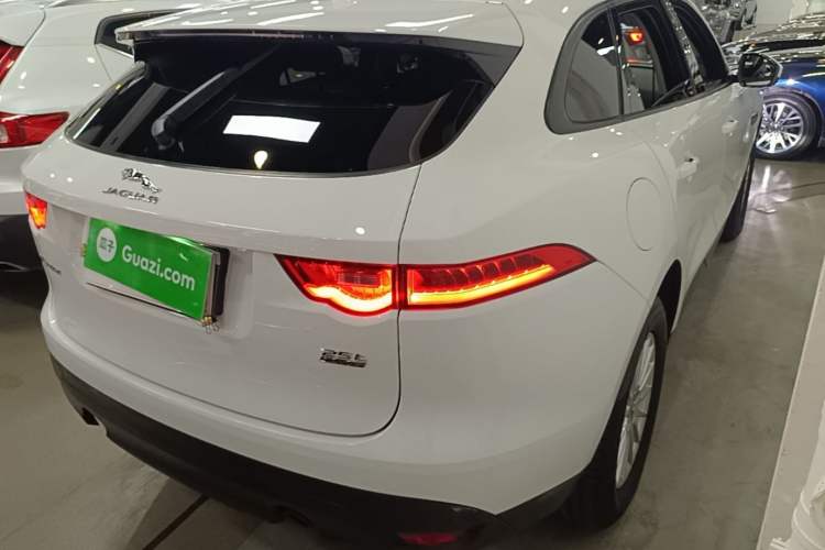 Used Jaguar F-PACE 2018 2.0T Four-Wheel Drive Urban Luxury Edition Rear Right 45 Deg