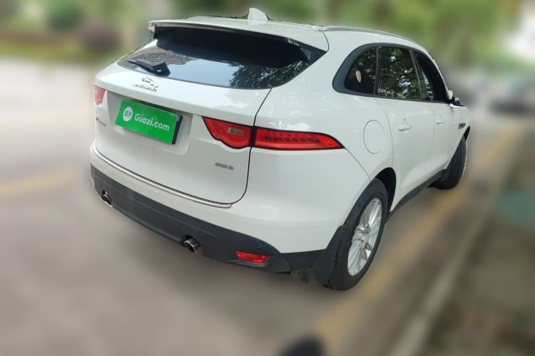Used Jaguar F-PACE 2018 2.0T Two-Wheel Drive Urban Deluxe Edition Rear Right 45 Deg