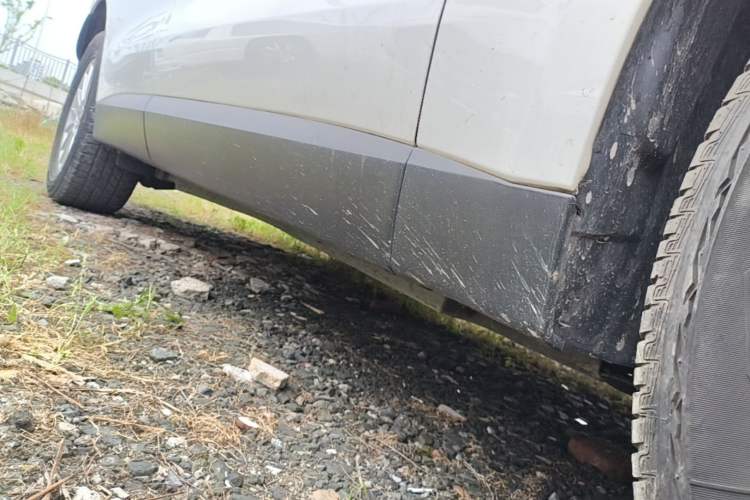Used Jaguar F-PACE 2018 2.0T Four-Wheel Drive Urban Luxury Edition Right Side Sill