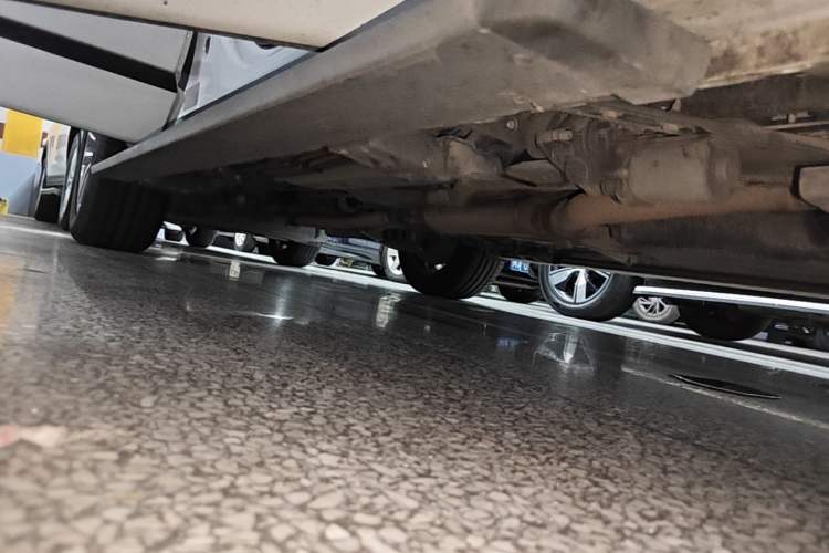 Used Jaguar F-PACE 2018 2.0T All-Wheel Drive R-Sport Sport Edition Right Side Sill