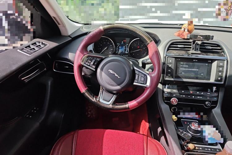 Used Jaguar F-PACE 2018 2.0T Four-Wheel Drive Urban Luxury Edition Steering Wheel
