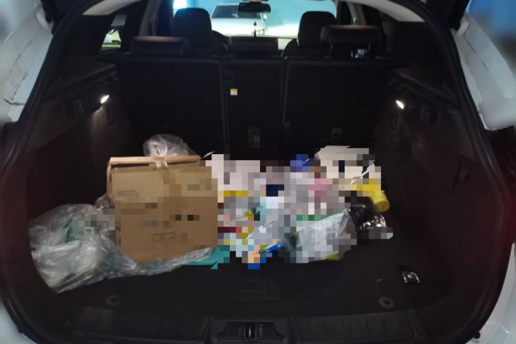 Used Jaguar F-PACE 2018 2.0T All-Wheel Drive R-Sport Sport Edition Trunk