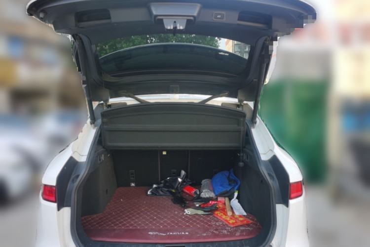 Used Jaguar F-PACE 2018 2.0T Four-Wheel Drive Urban Luxury Edition Trunk