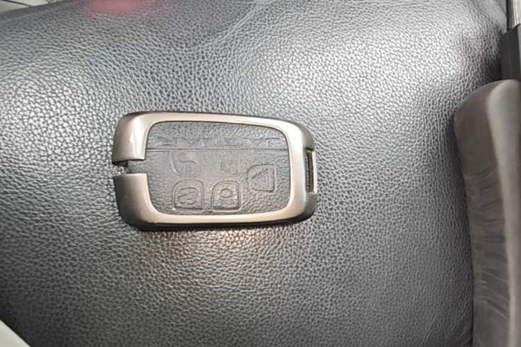 Used Jaguar F-PACE 2018 2.0T Two-Wheel Drive Urban Deluxe Edition Vehicle Key