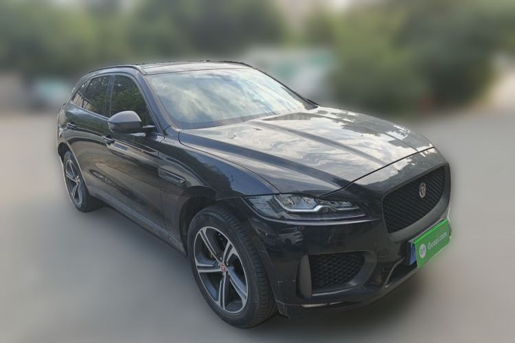 Used Jaguar F-PACE 2019 2.0T All-Wheel Drive R-Sport Sport Edition Front Right 45 Deg