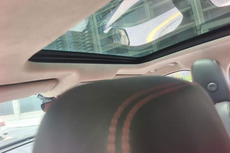 Used Jaguar F-PACE 2019 2.0T Four-Wheel Drive Urban Luxury Edition Headliner
