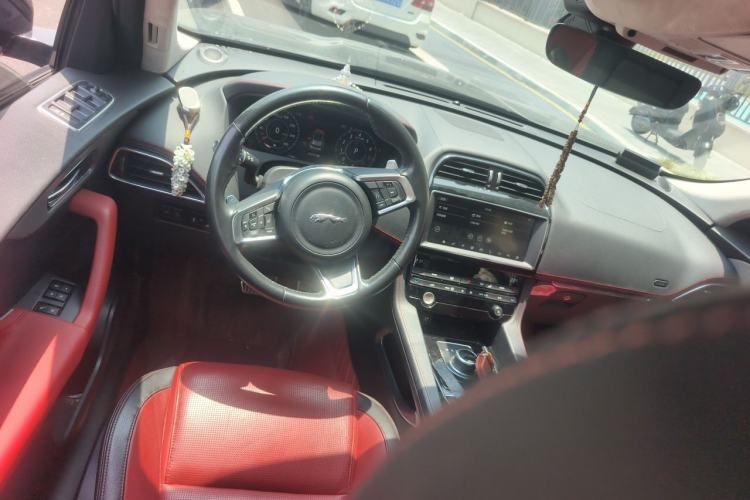 Used Jaguar F-PACE 2019 2.0T Four-Wheel Drive Urban Luxury Edition Steering Wheel