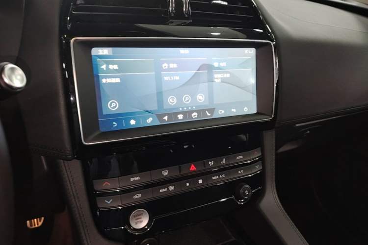 Used Jaguar F-PACE 2019 2.0T Four-Wheel Drive Urban Luxury Edition Audio And AC Panel