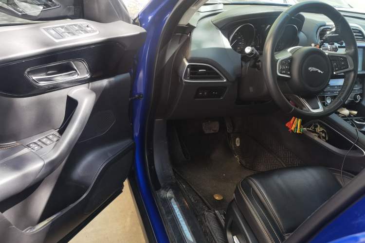 Used Jaguar F-PACE 2019 2.0T Four-Wheel Drive Urban Luxury Edition Driver Seat