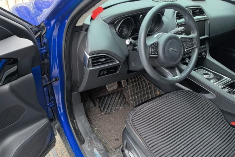 Used Jaguar F-PACE 2019 2.0T Two-Wheel Drive Urban Deluxe Edition Driver Seat