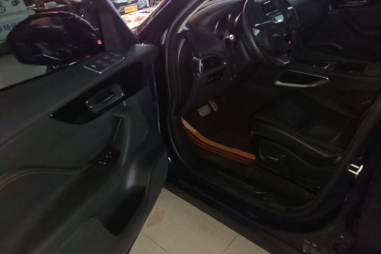 Used Jaguar F-PACE 2019 2.0T Four-Wheel Drive Urban Luxury Edition Driver Seat