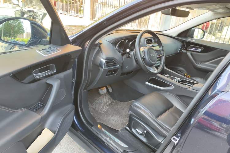 Used Jaguar F-PACE 2019 2.0T Four-Wheel Drive Urban Luxury Edition Driver Seat