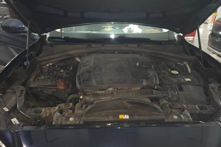 Used Jaguar F-PACE 2019 2.0T Four-Wheel Drive Urban Luxury Edition Engine Bay