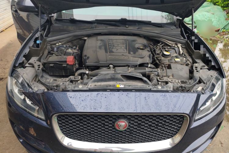 Used Jaguar F-PACE 2019 2.0T Four-Wheel Drive Urban Luxury Edition Engine Bay