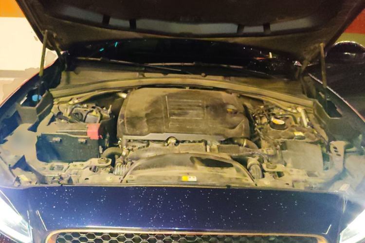 Used Jaguar F-PACE 2019 2.0T Four-Wheel Drive Urban Luxury Edition Engine Bay