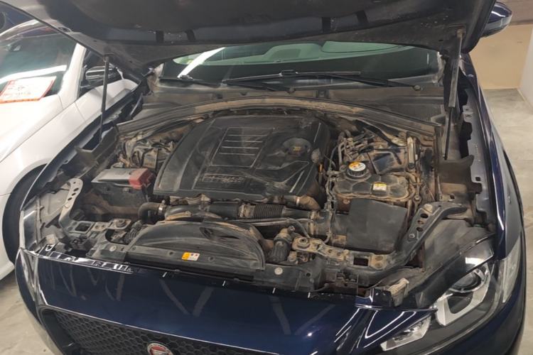 Used Jaguar F-PACE 2019 2.0T Four-Wheel Drive Urban Luxury Edition Engine Bay