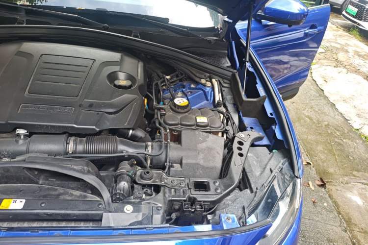 Used Jaguar F-PACE 2019 2.0T Four-Wheel Drive Urban Luxury Edition Engine Bay Left