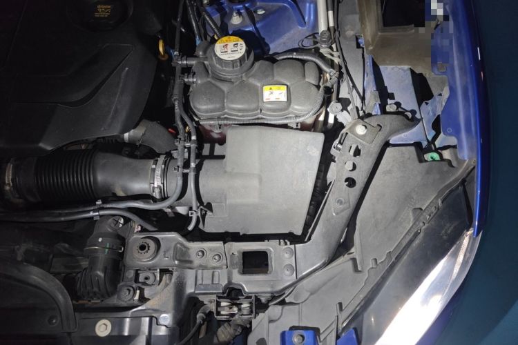 Used Jaguar F-PACE 2019 2.0T Four-Wheel Drive Urban Luxury Edition Engine Bay Left