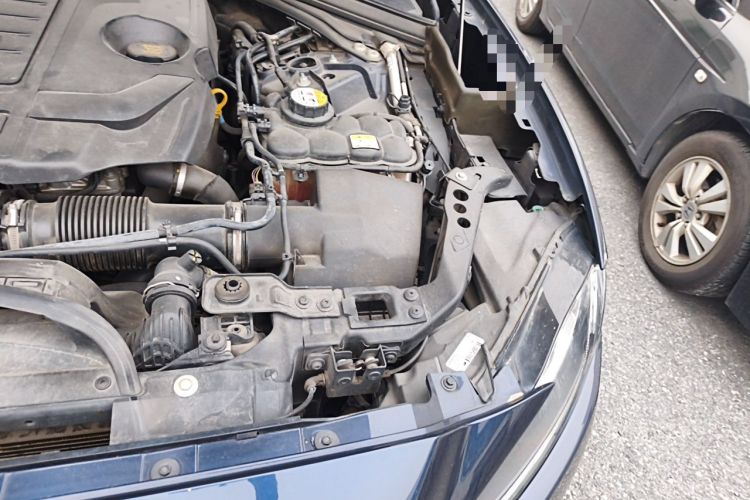 Used Jaguar F-PACE 2019 2.0T Four-Wheel Drive Urban Luxury Edition Engine Bay Left