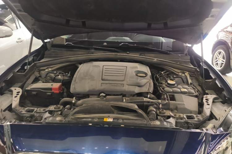 Used Jaguar F-PACE 2019 2.0T Four-Wheel Drive Urban Luxury Edition Engine Bay