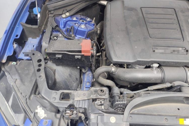 Used Jaguar F-PACE 2019 2.0T Two-Wheel Drive Urban Deluxe Edition Engine Bay Right