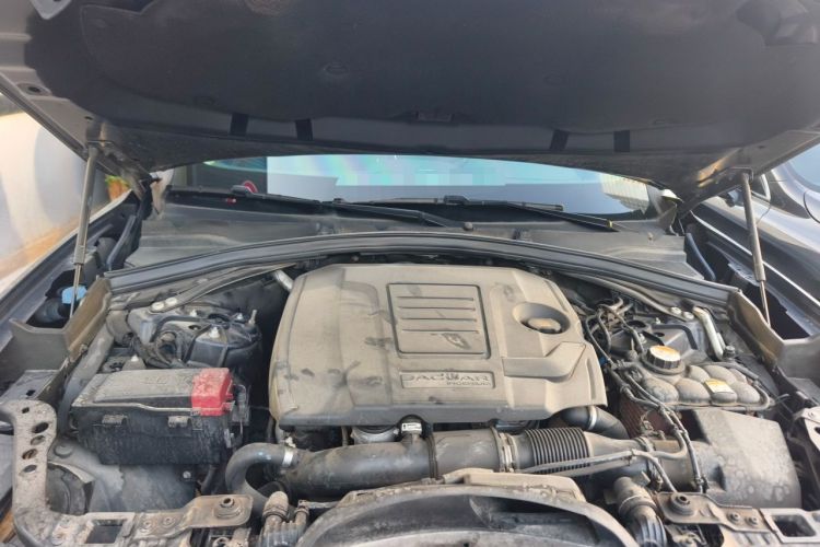 Used Jaguar F-PACE 2019 2.0T Four-Wheel Drive Urban Luxury Edition Engine Bay