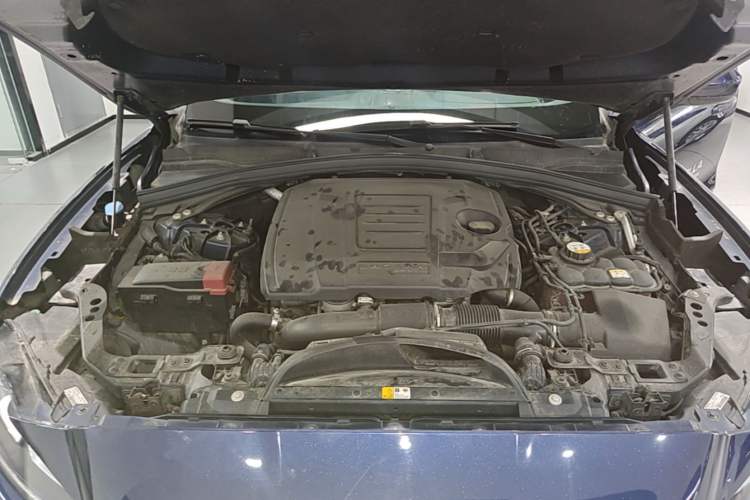 Used Jaguar F-PACE 2019 2.0T Four-Wheel Drive Urban Luxury Edition Engine Bay