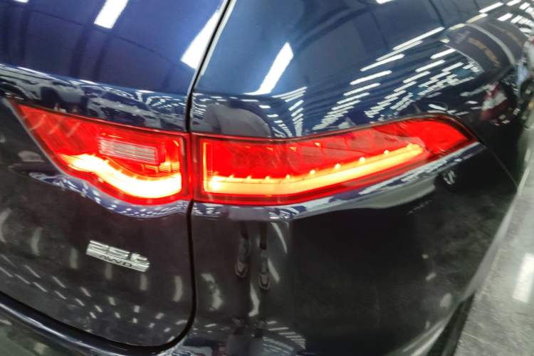 Used Jaguar F-PACE 2019 2.0T Four-Wheel Drive Urban Luxury Edition Exterior 1