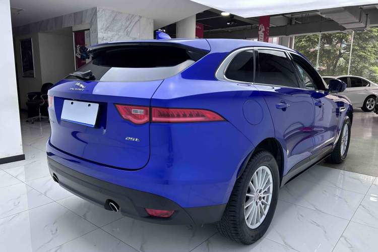 Used Jaguar F-PACE 2019 2.0T Two-Wheel Drive Urban Deluxe Edition Exterior 6