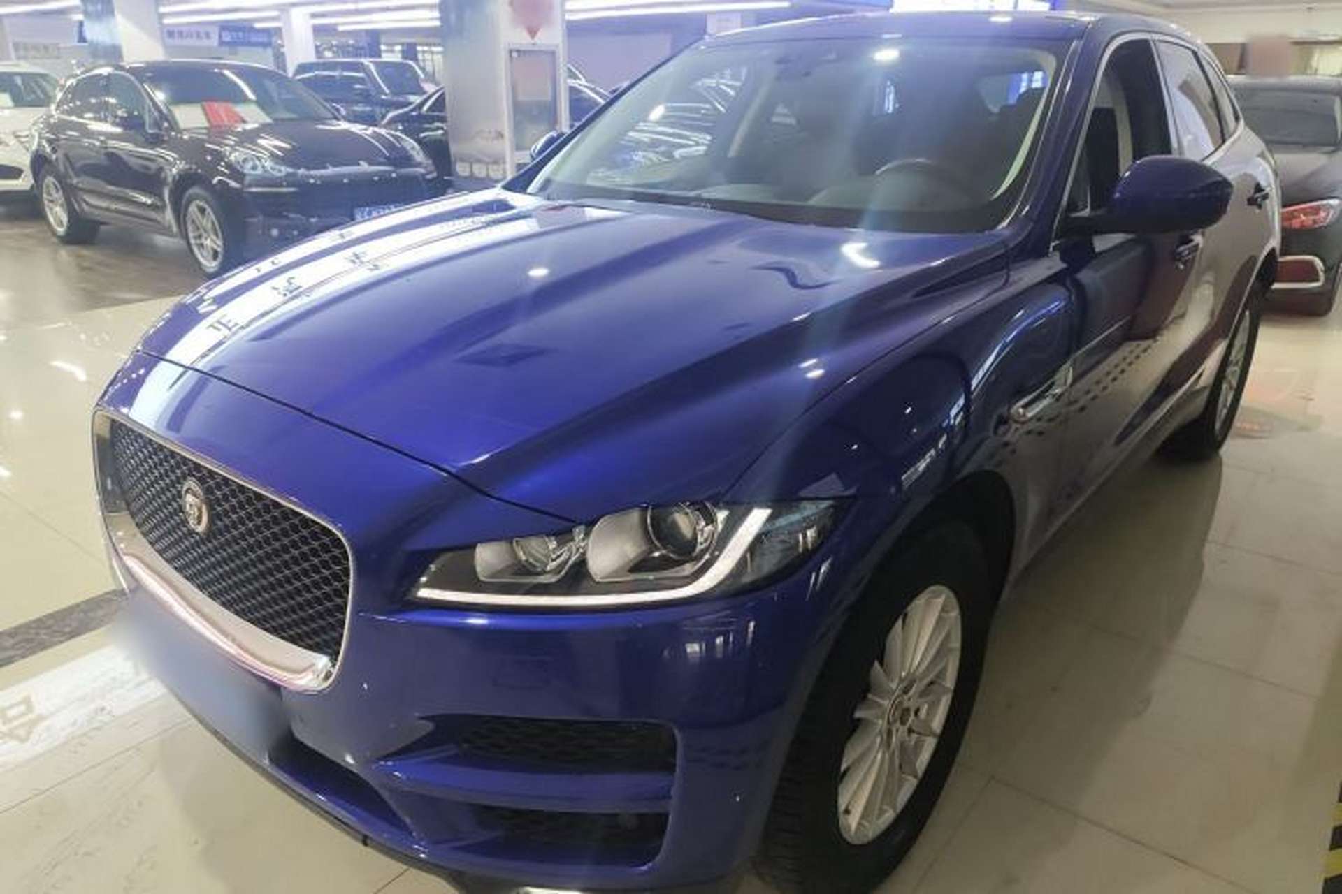 Used Jaguar F-PACE 2019 2.0T Four-Wheel Drive Urban Luxury Edition Front Left 45 Deg