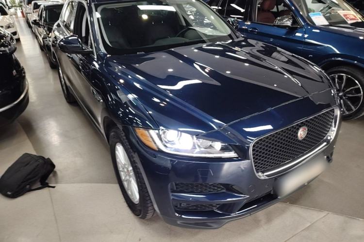 Used Jaguar F-PACE 2019 2.0T Four-Wheel Drive Urban Luxury Edition Front Right 45 Deg