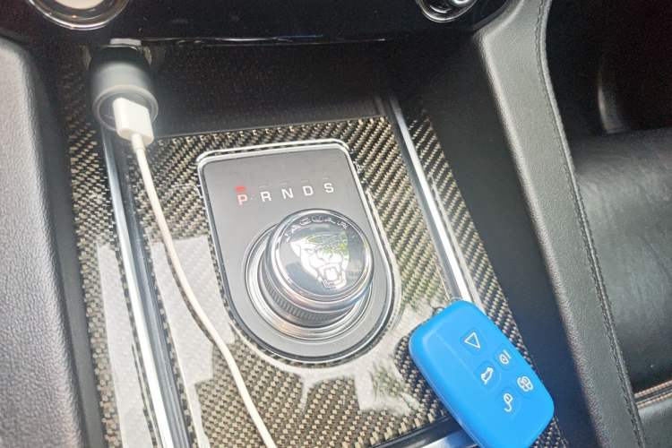 Used Jaguar F-PACE 2019 2.0T Four-Wheel Drive Urban Luxury Edition Gear Lever