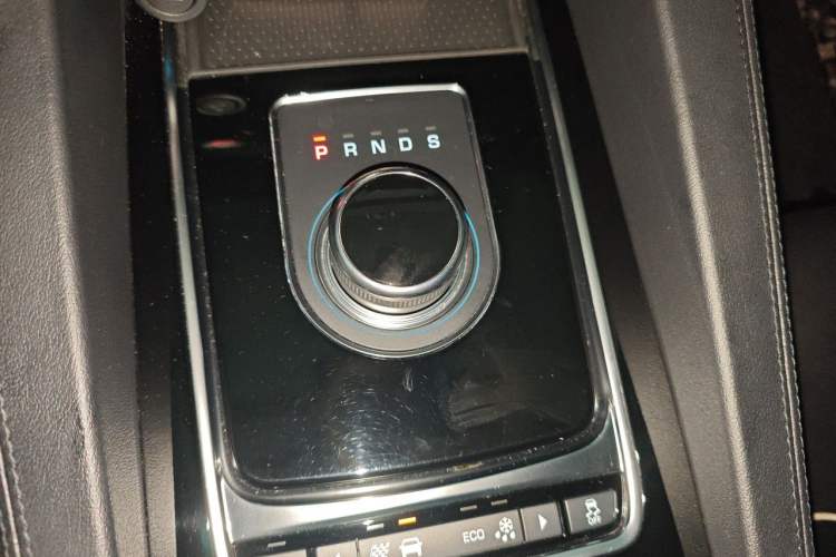 Used Jaguar F-PACE 2019 2.0T Four-Wheel Drive Urban Luxury Edition Gear Lever