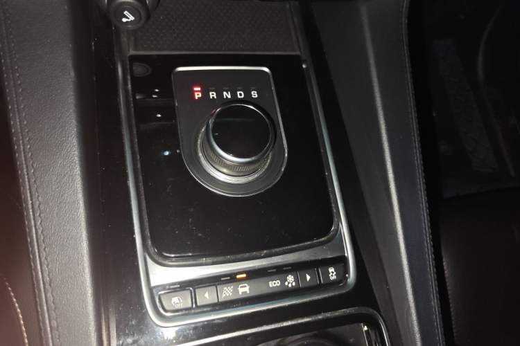 Used Jaguar F-PACE 2019 2.0T Four-Wheel Drive Urban Luxury Edition Gear Lever