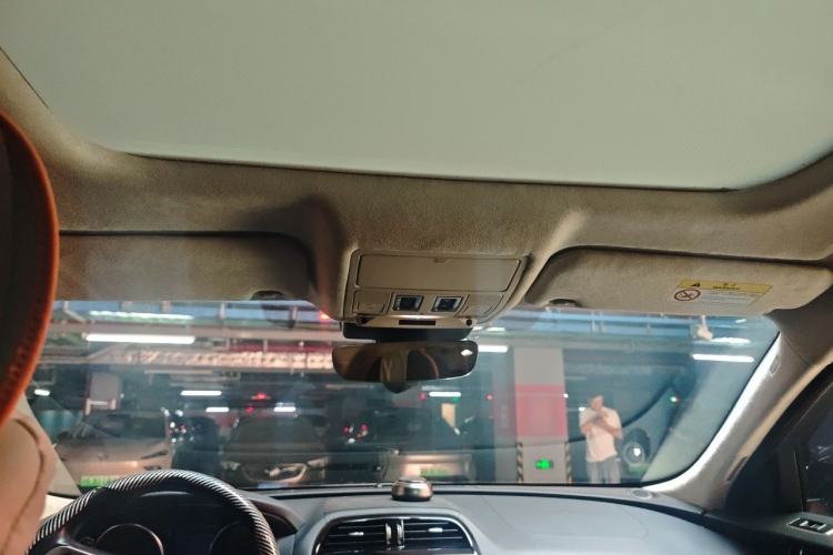 Used Jaguar F-PACE 2019 2.0T Four-Wheel Drive Urban Luxury Edition Headliner
