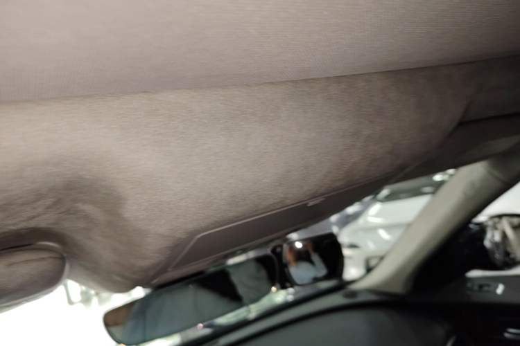 Used Jaguar F-PACE 2019 2.0T Four-Wheel Drive Urban Luxury Edition Headliner