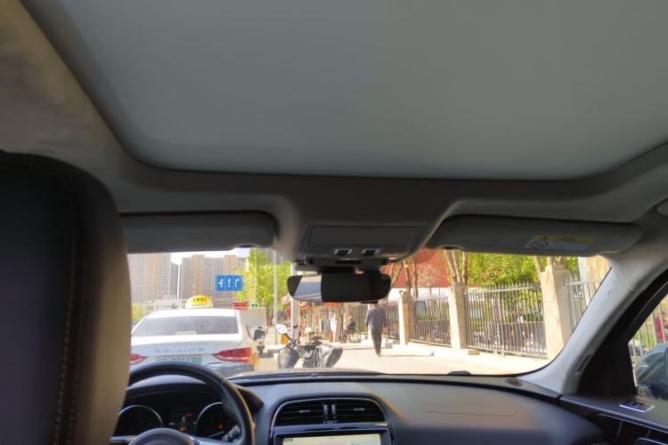 Used Jaguar F-PACE 2019 2.0T Four-Wheel Drive Urban Luxury Edition Headliner