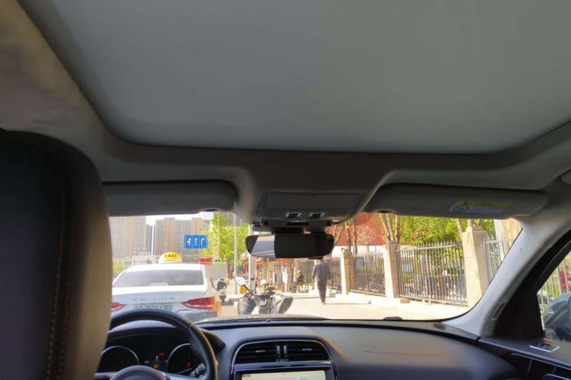 Used Jaguar F-PACE 2019 2.0T Four-Wheel Drive Urban Luxury Edition Headliner