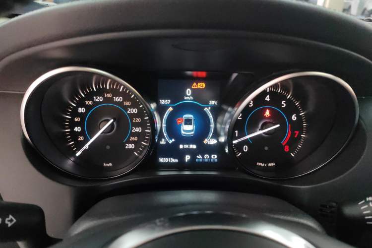 Used Jaguar F-PACE 2019 2.0T Four-Wheel Drive Urban Luxury Edition Instrument Cluster