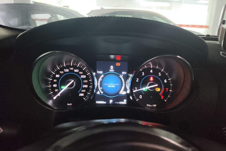 Used Jaguar F-PACE 2019 2.0T Four-Wheel Drive Urban Luxury Edition Instrument Cluster