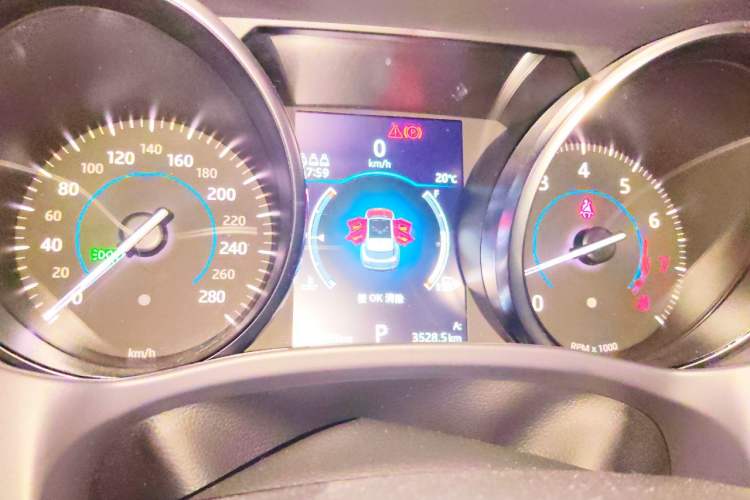 Used Jaguar F-PACE 2019 2.0T Four-Wheel Drive Urban Luxury Edition Instrument Cluster