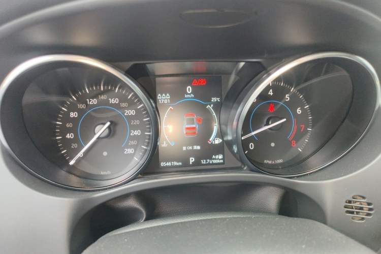 Used Jaguar F-PACE 2019 2.0T Two-Wheel Drive Urban Deluxe Edition Instrument Cluster