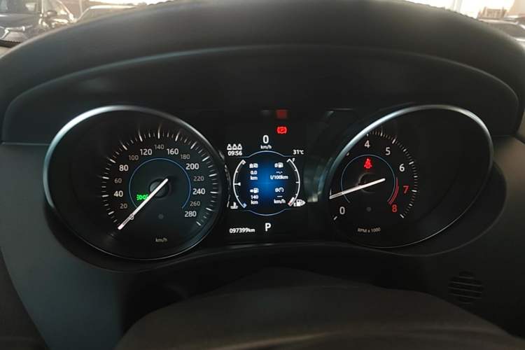 Used Jaguar F-PACE 2019 2.0T All-Wheel Drive R-Sport Sport Edition Instrument Cluster