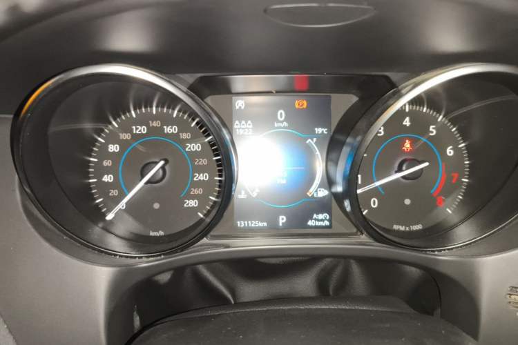Used Jaguar F-PACE 2019 2.0T Four-Wheel Drive Urban Luxury Edition Instrument Cluster