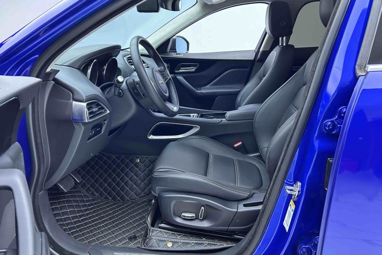 Used Jaguar F-PACE 2019 2.0T Two-Wheel Drive Urban Deluxe Edition Interior 1